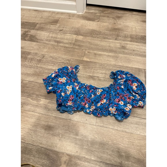 Shein Crop Top Bundle Set of 3 Travel Vacation Small Tops - Picture 3 of 9